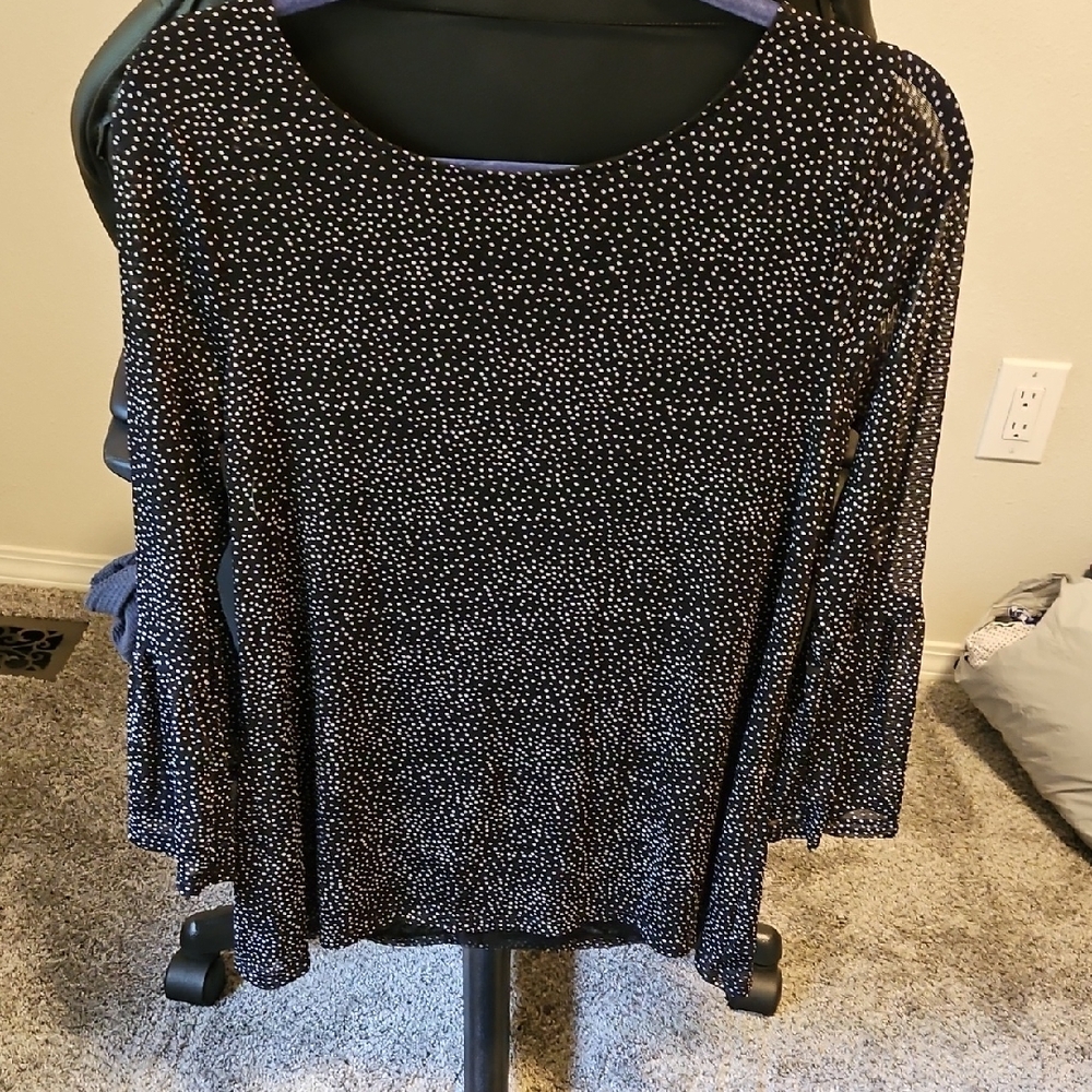 Cable & Gauge Black and Silver Ruffled Blouse